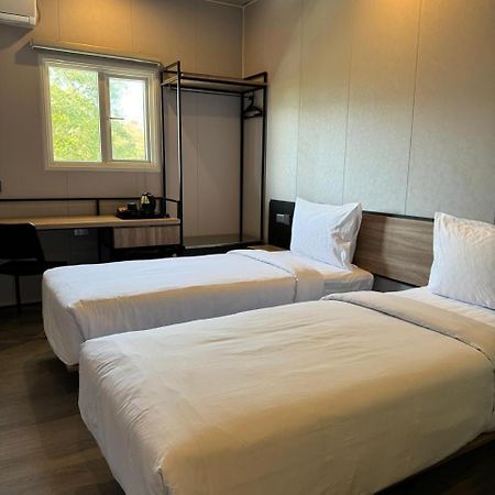 Conjioo Hotel Sumbawa Managed By Mhm Maluk Eksteriør bilde